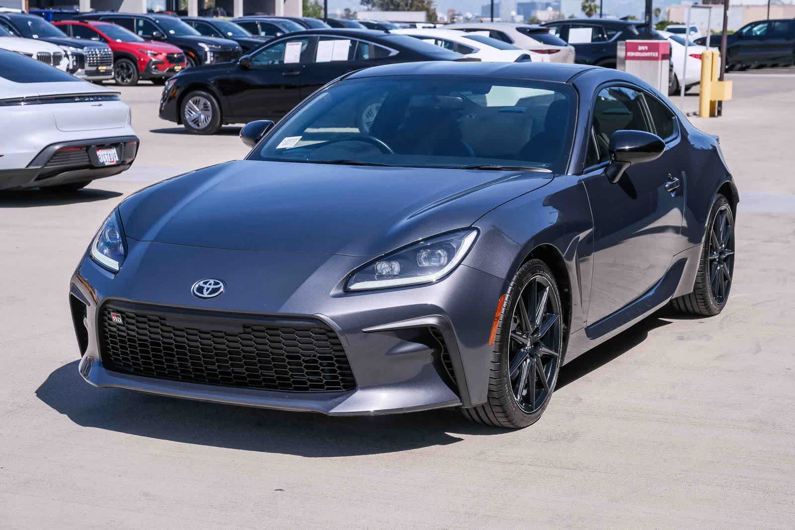 2025 Toyota GR86 Premium