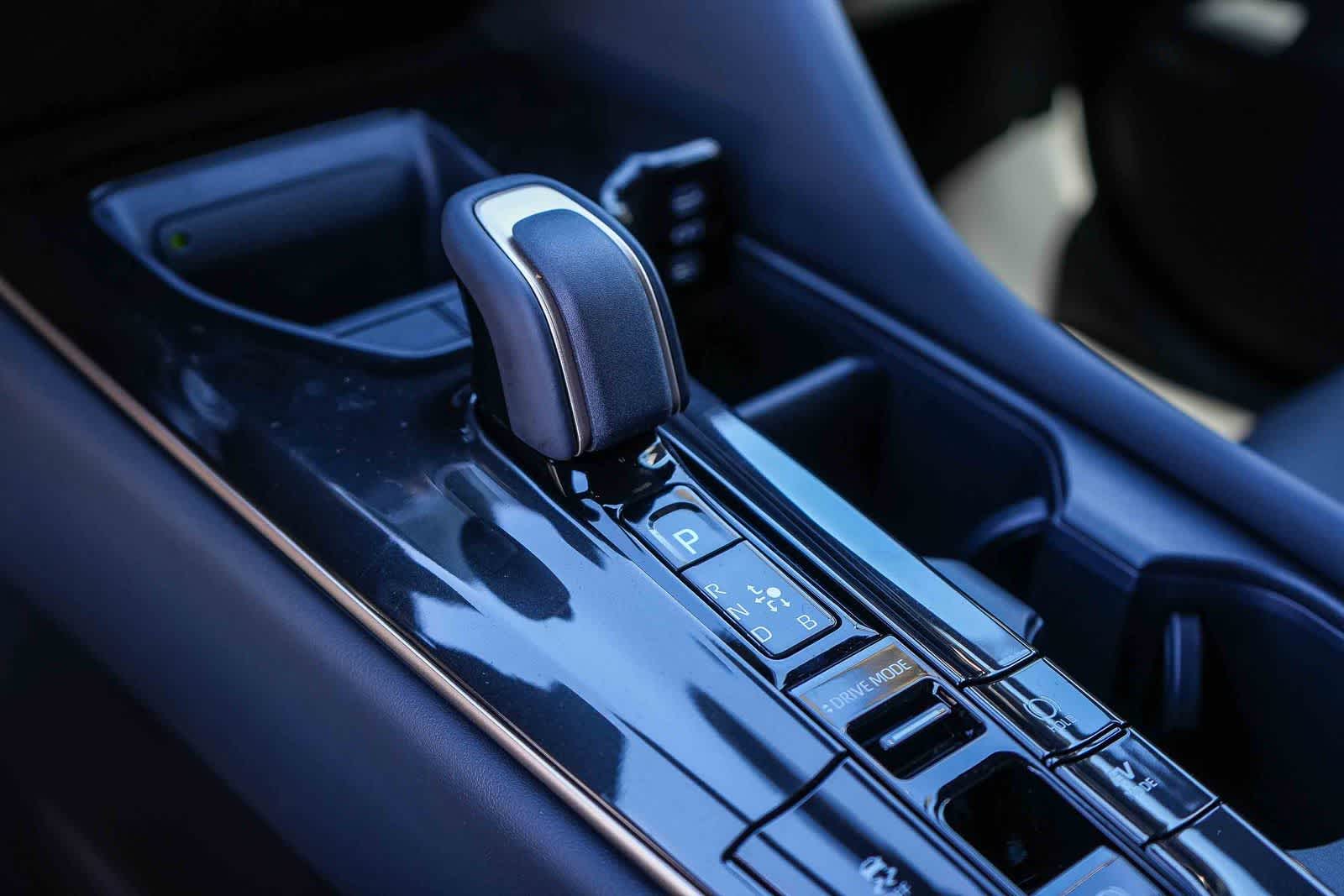 2026 Toyota Crown XLE - Photo 19