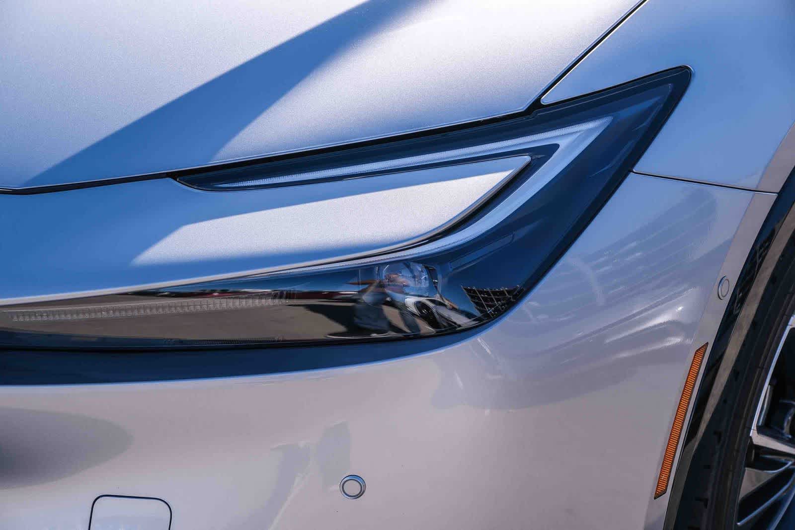 2025 Toyota Prius Limited - Photo 12