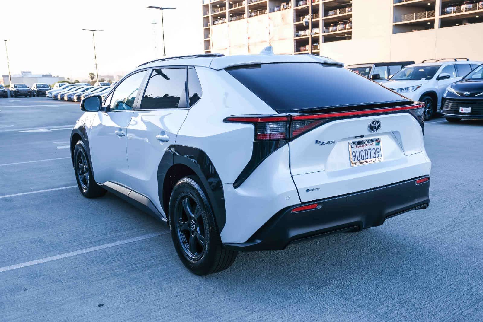 2025 Toyota bZ4X XLE