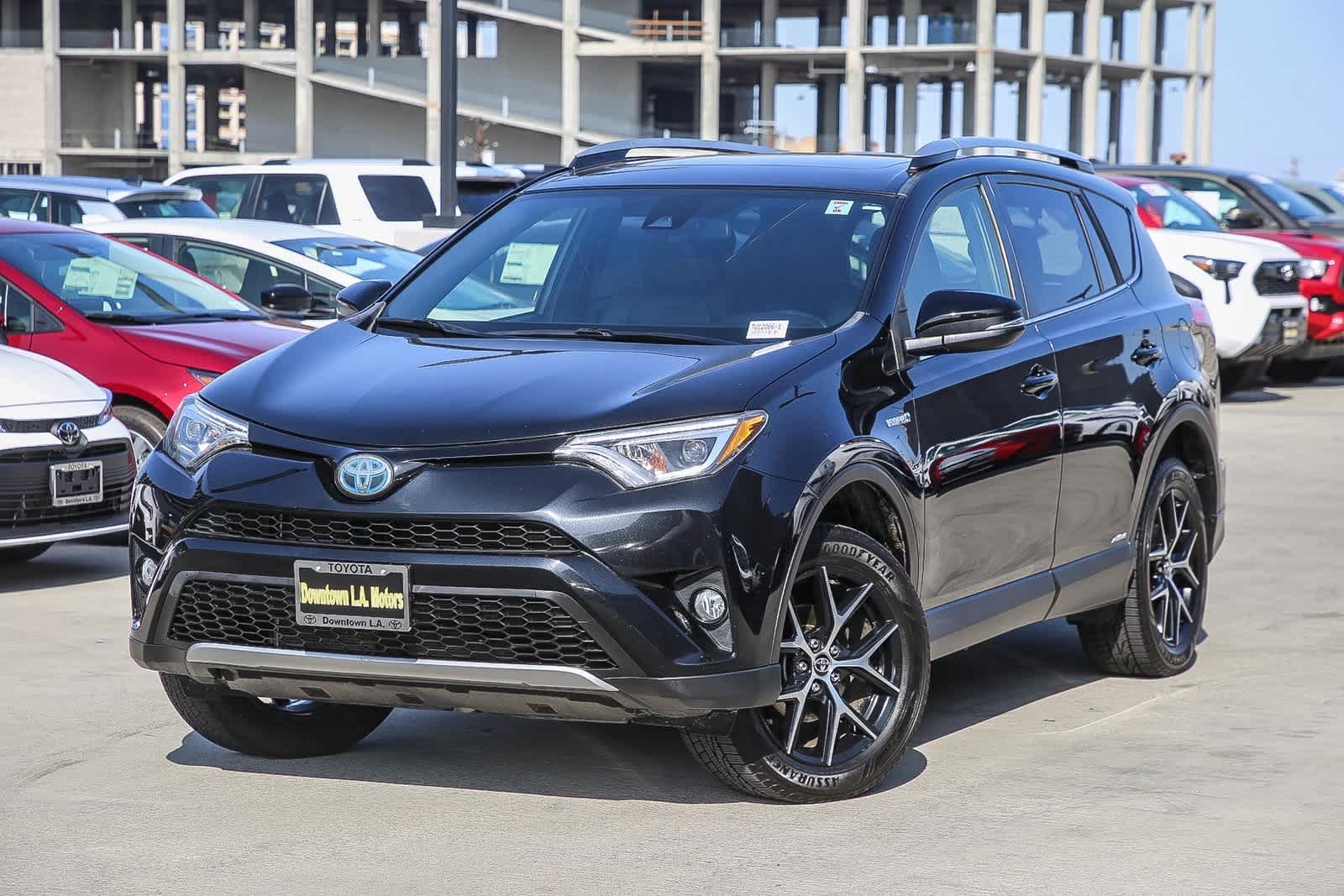 2018 Toyota RAV4 Hybrid SE