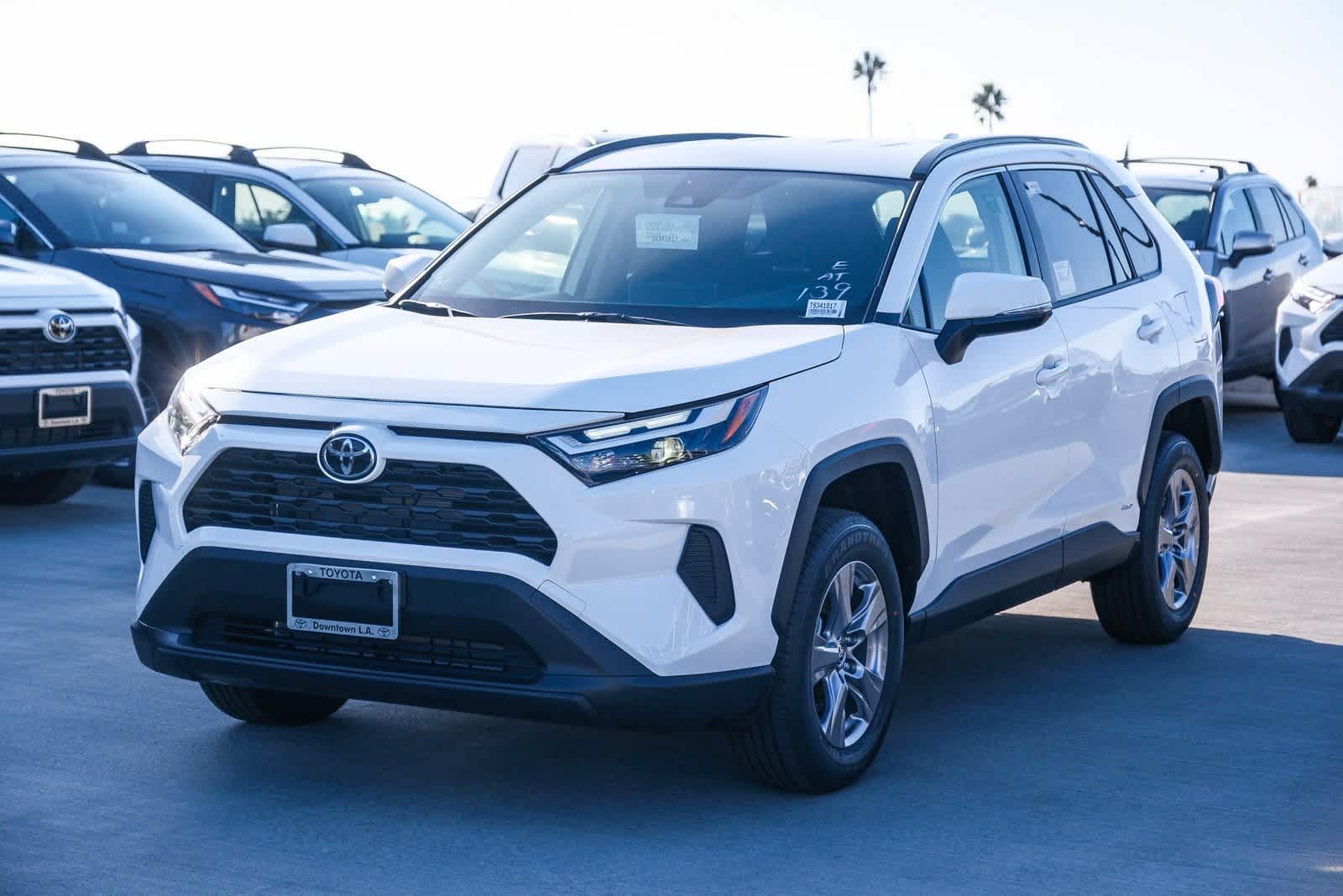 2025 Toyota RAV4 Hybrid LE
