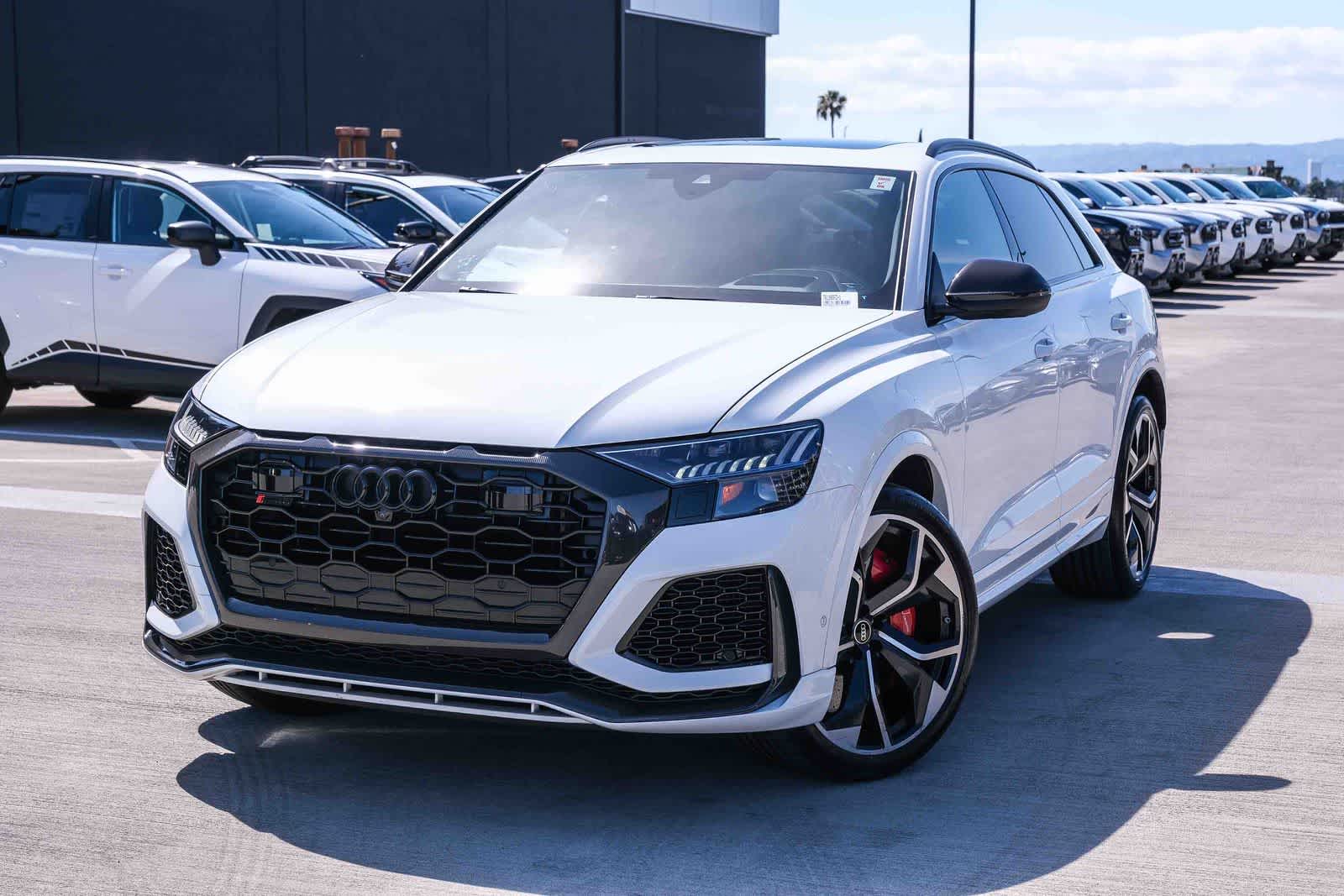 2022 Audi RS Q8 Base