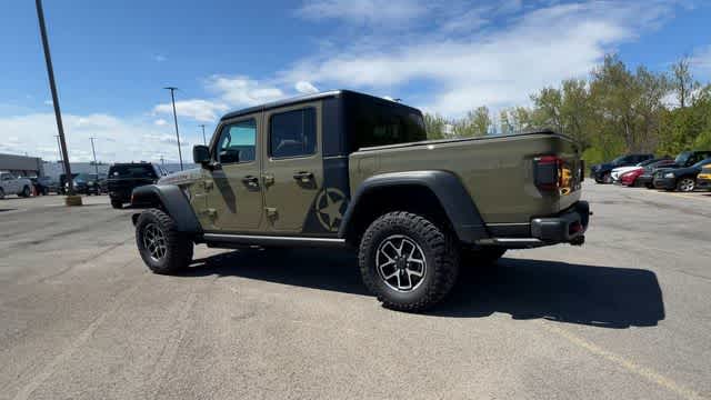 View vehicle photo 6