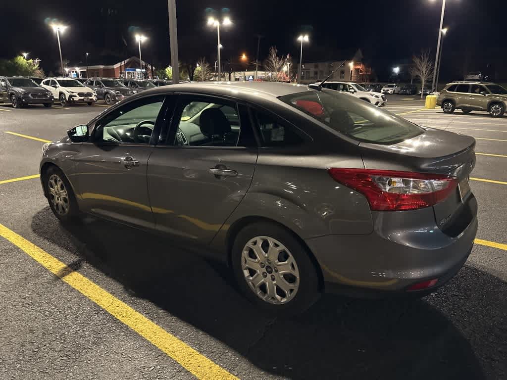 2012 Ford Focus SE 3