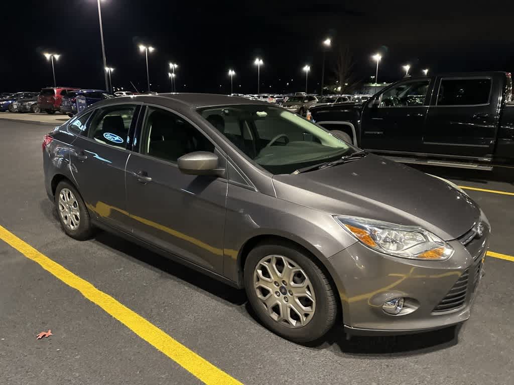 2012 Ford Focus SE 2