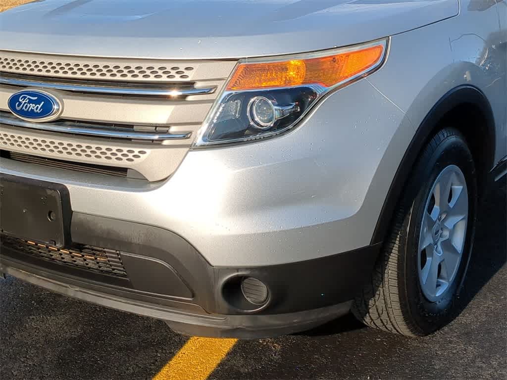 2013 Ford Explorer Base 11