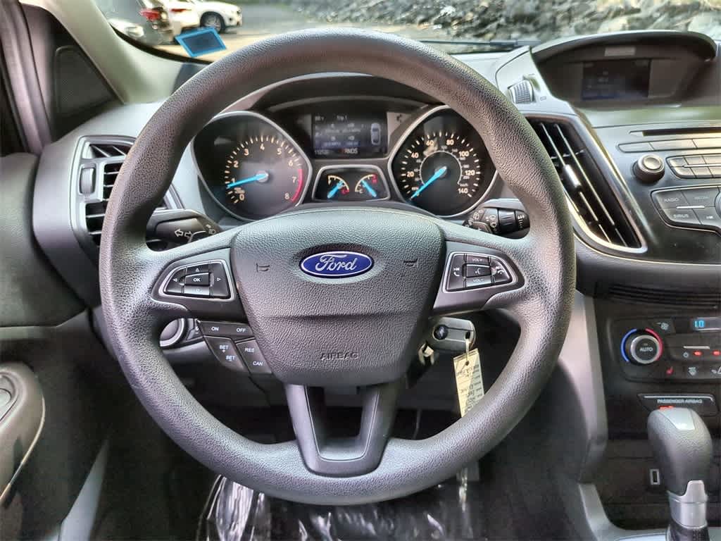 2017 Ford Escape SE 23