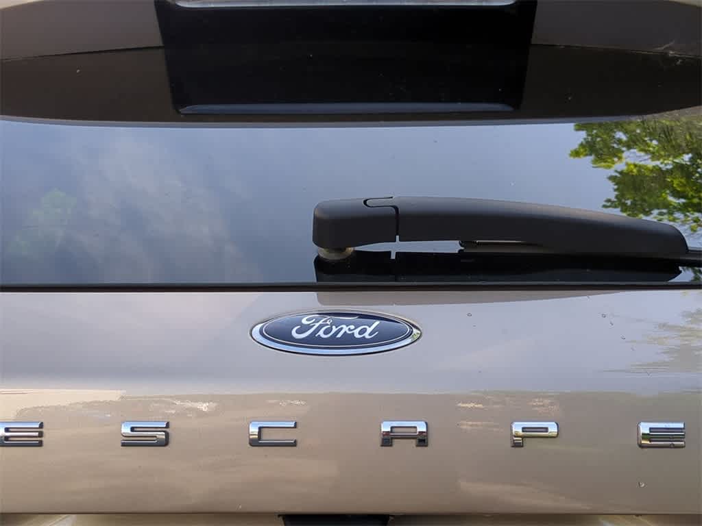 2020 Ford Escape SE 12