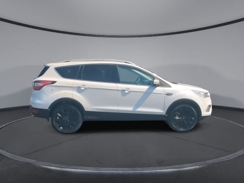 2018 Ford Escape Titanium 9