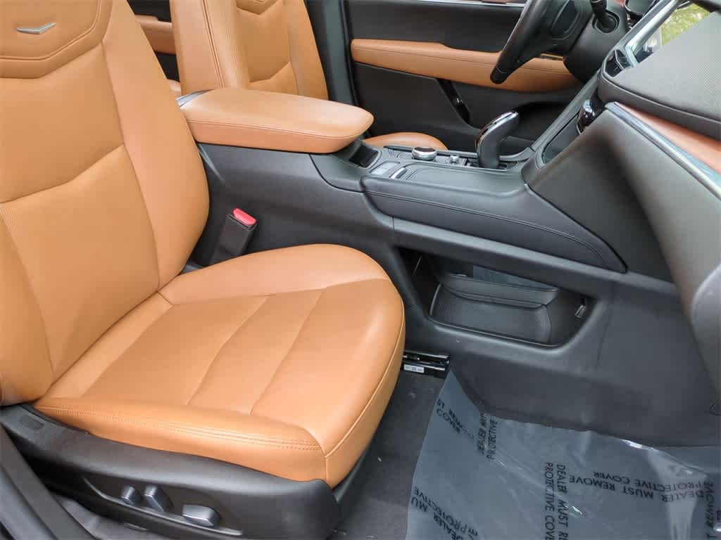 2022 Cadillac XT5 AWD Premium Luxury 24