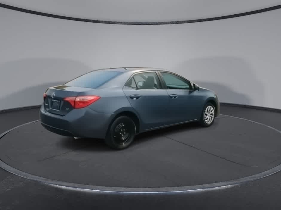 2017 Toyota Corolla LE 8