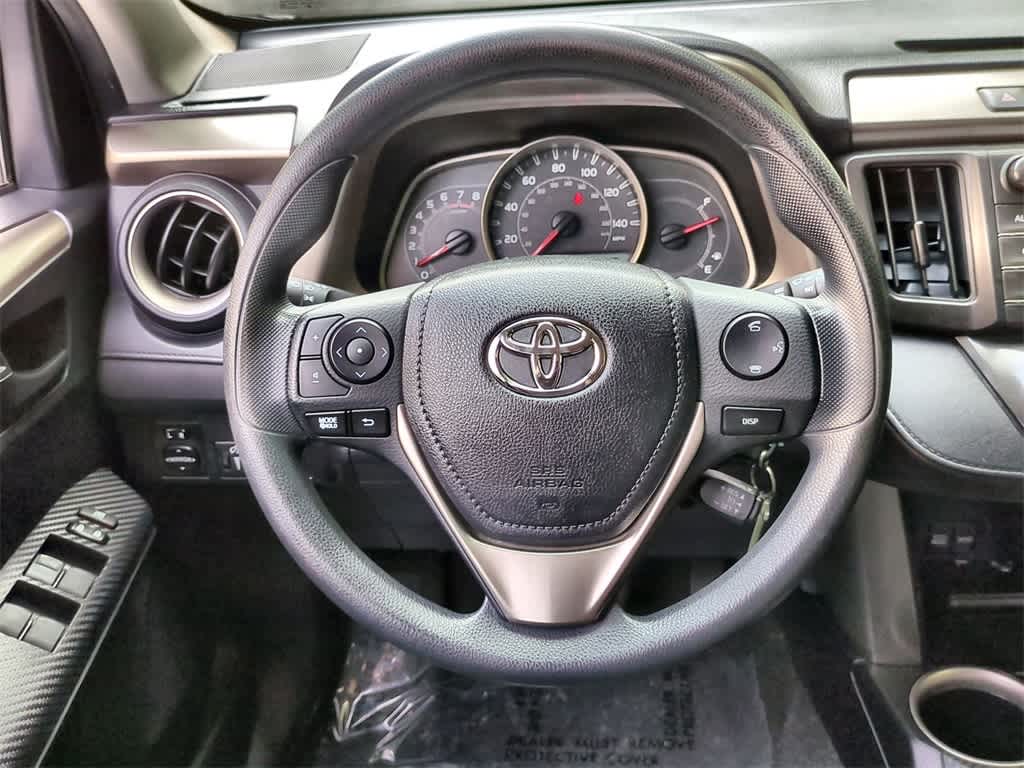 2015 Toyota RAV4 LE 22
