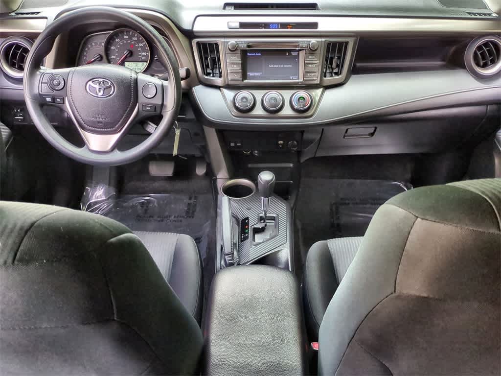 2015 Toyota RAV4 LE 15
