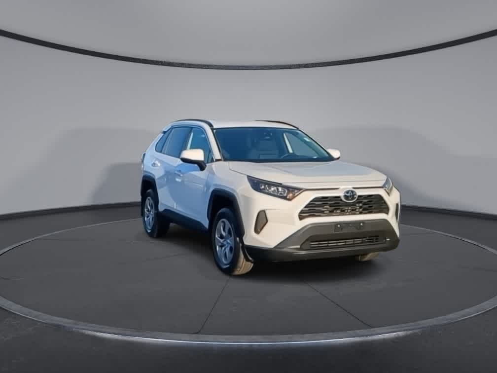 2019 Toyota RAV4 LE 2