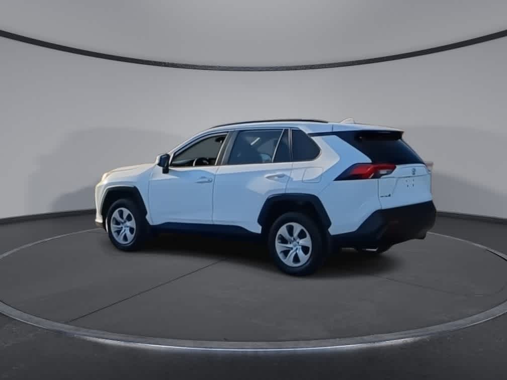 2019 Toyota RAV4 LE 6