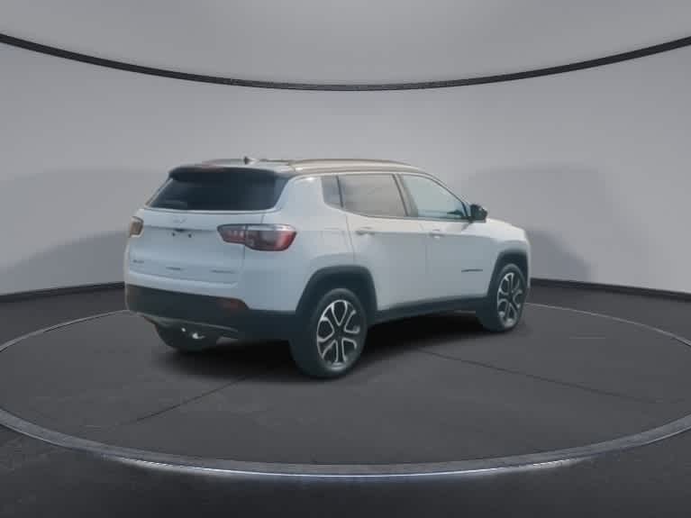 2023 Jeep Compass Limited 9