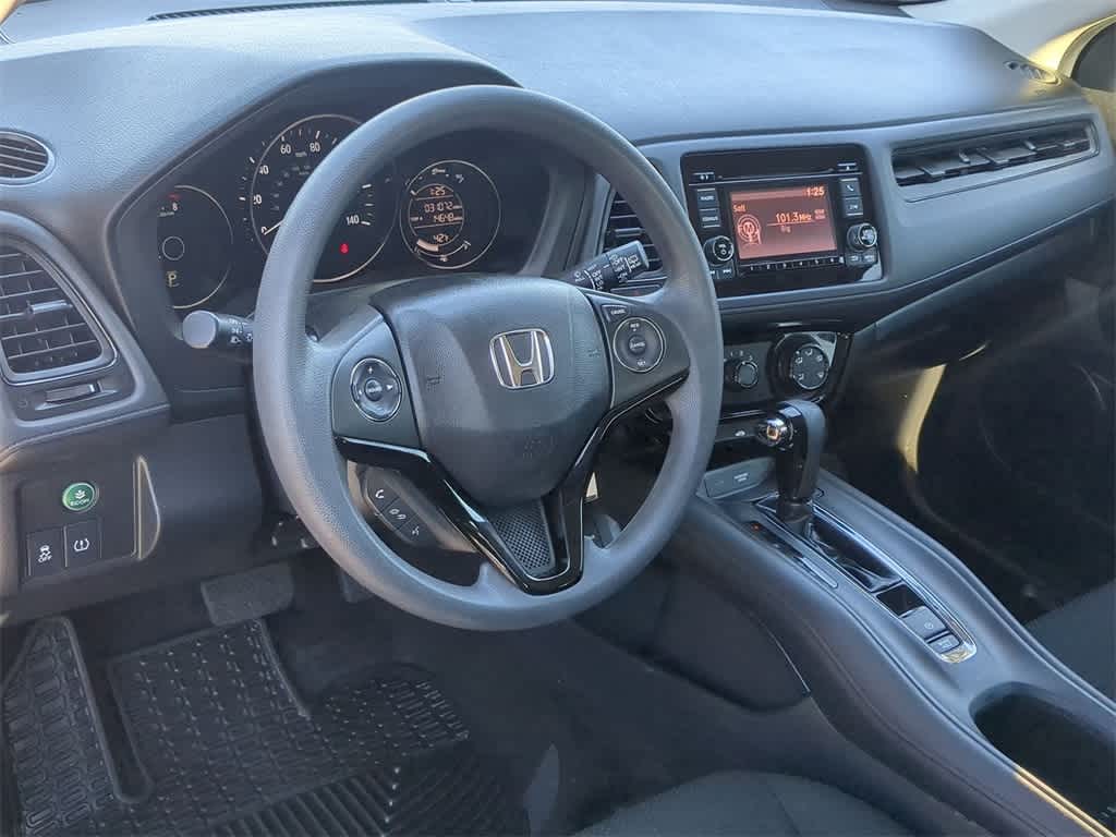 2016 Honda HR-V LX 10