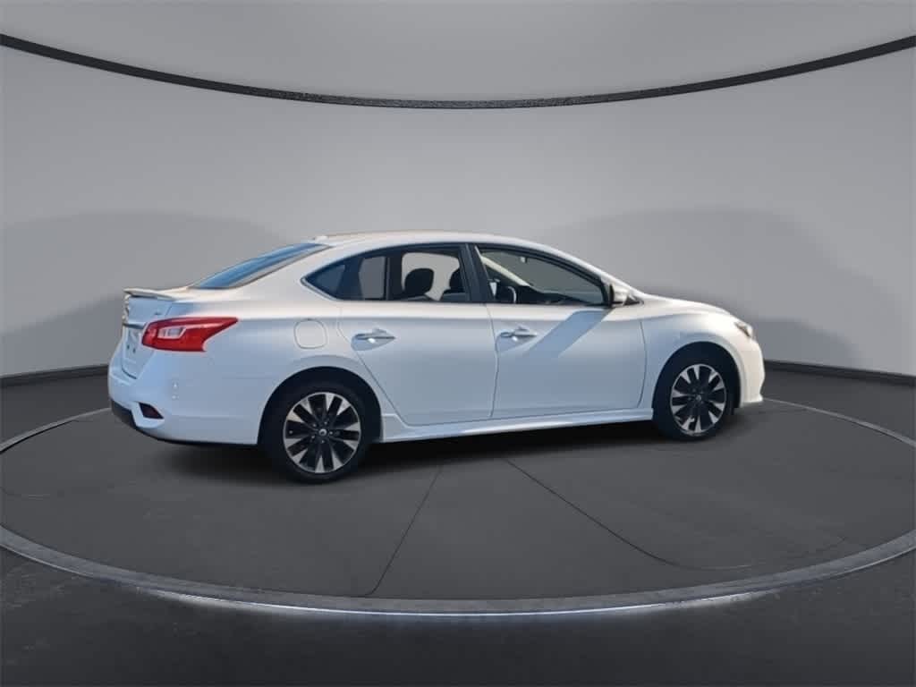 2016 Nissan Sentra SR 9