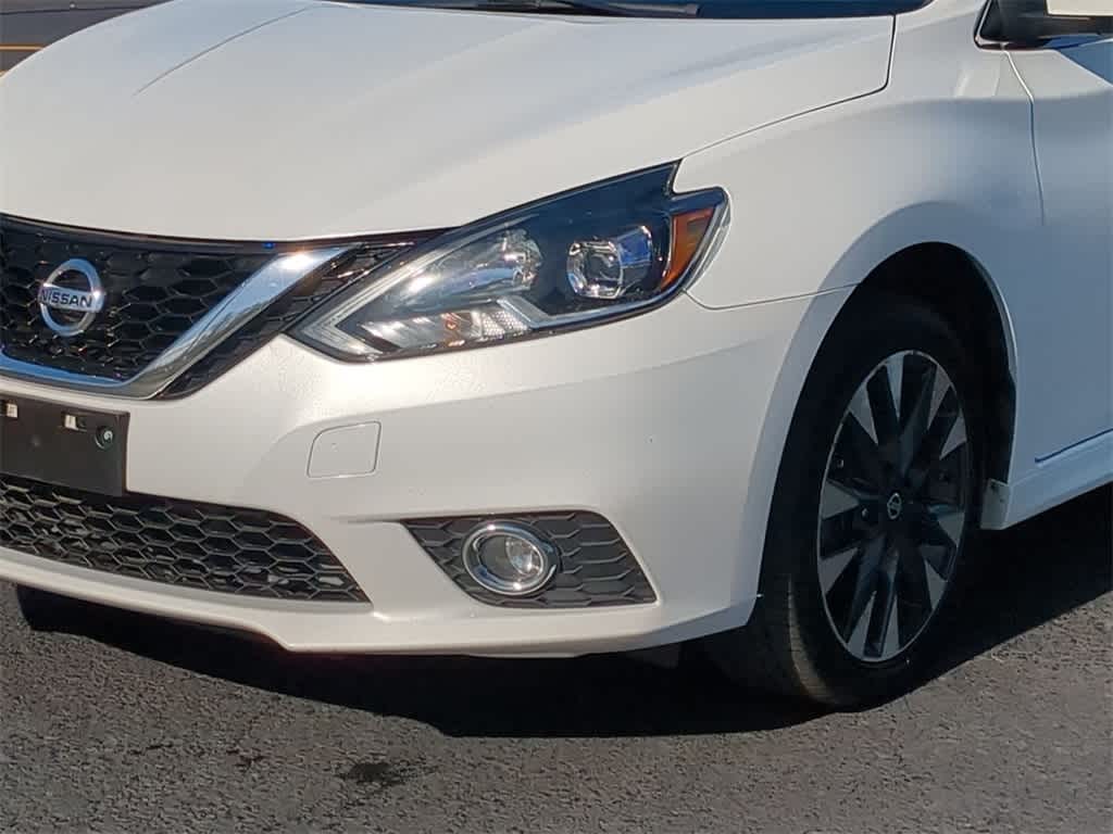 2016 Nissan Sentra SR 11