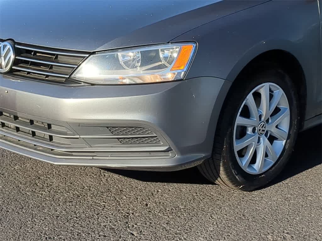 2015 Volkswagen Jetta 1.8T SE 11