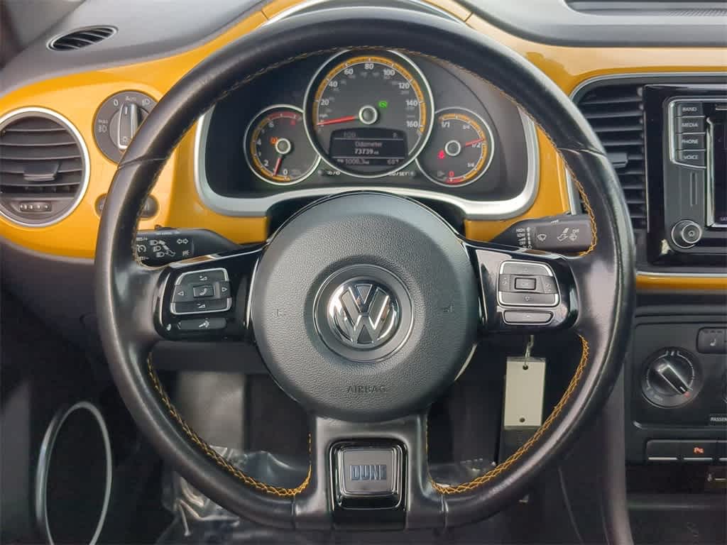 2016 Volkswagen Beetle 1.8T Dune 23