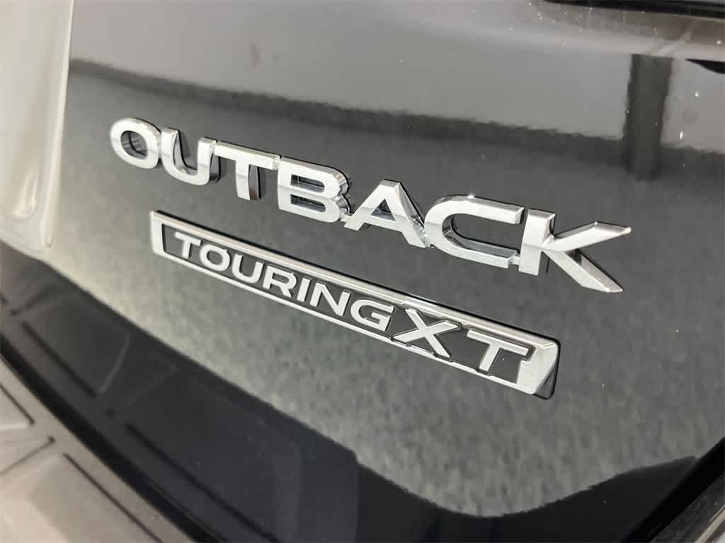 2025 Subaru Outback Touring XT 10