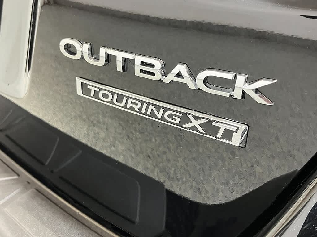 2025 Subaru Outback Touring XT 10