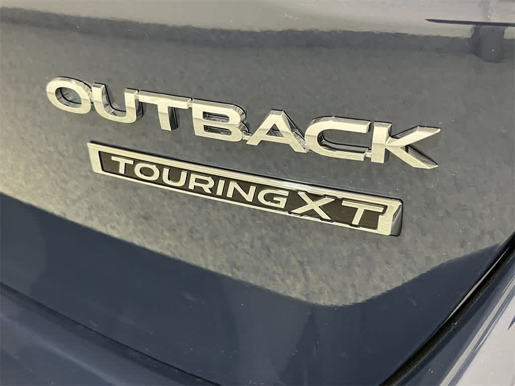 2025 Subaru Outback Touring XT 10