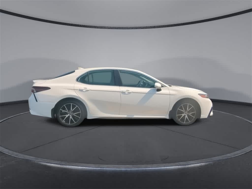 2023 Toyota Camry SE 9