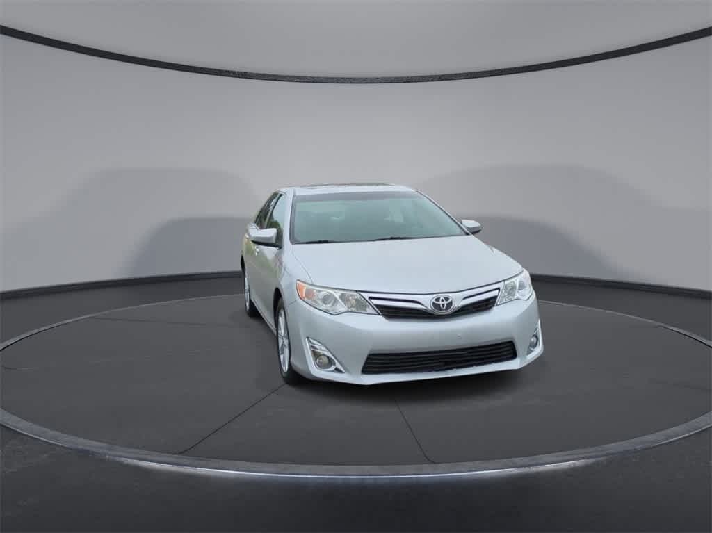 2013 Toyota Camry XLE 3