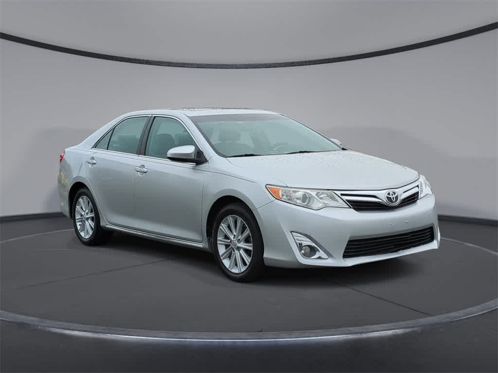 2013 Toyota Camry XLE 1