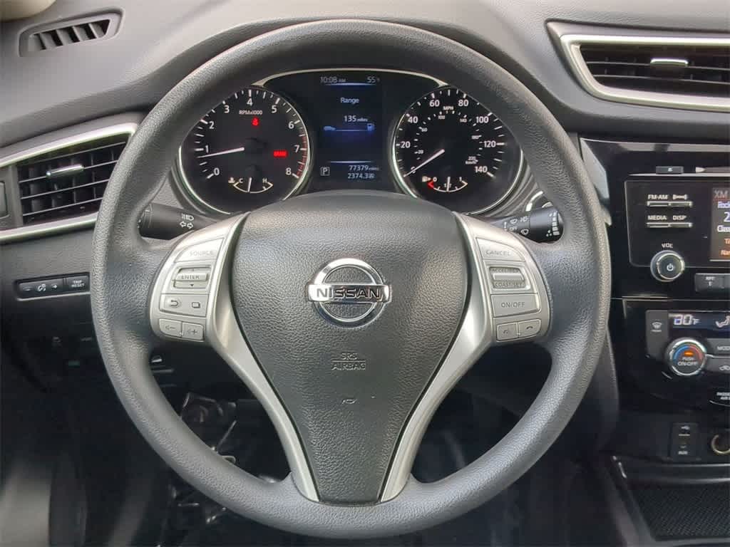 2015 Nissan Rogue SV 23