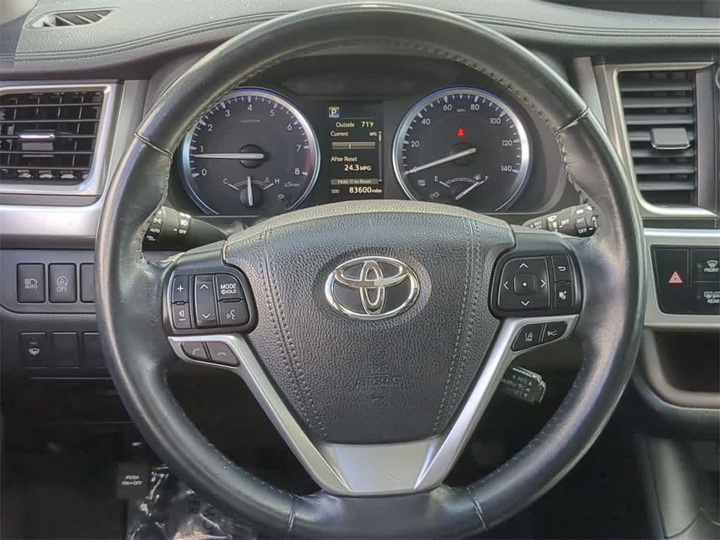 2018 Toyota Highlander XLE 25