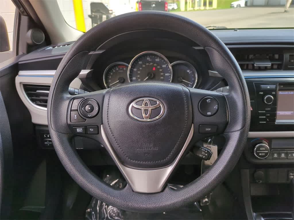 2014 Toyota Corolla LE 23