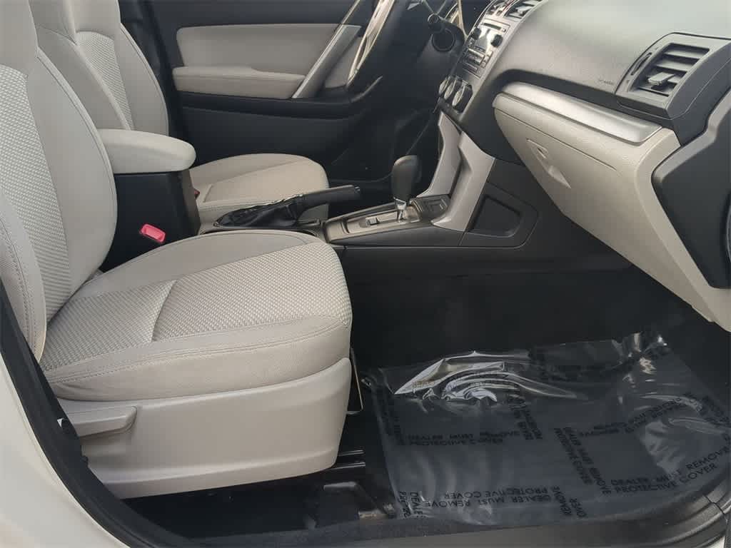 2014 Subaru Forester 2.5i 23