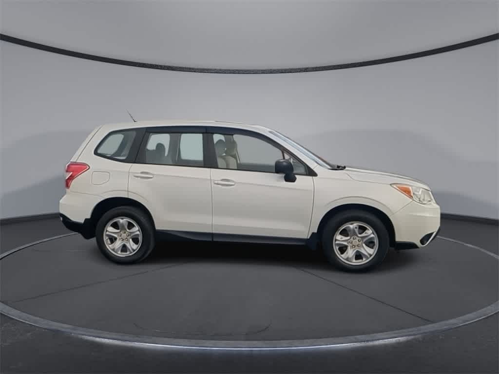 2014 Subaru Forester 2.5i 9