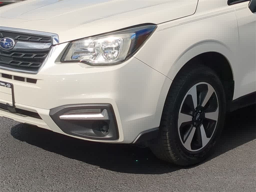 2017 Subaru Forester Premium 11