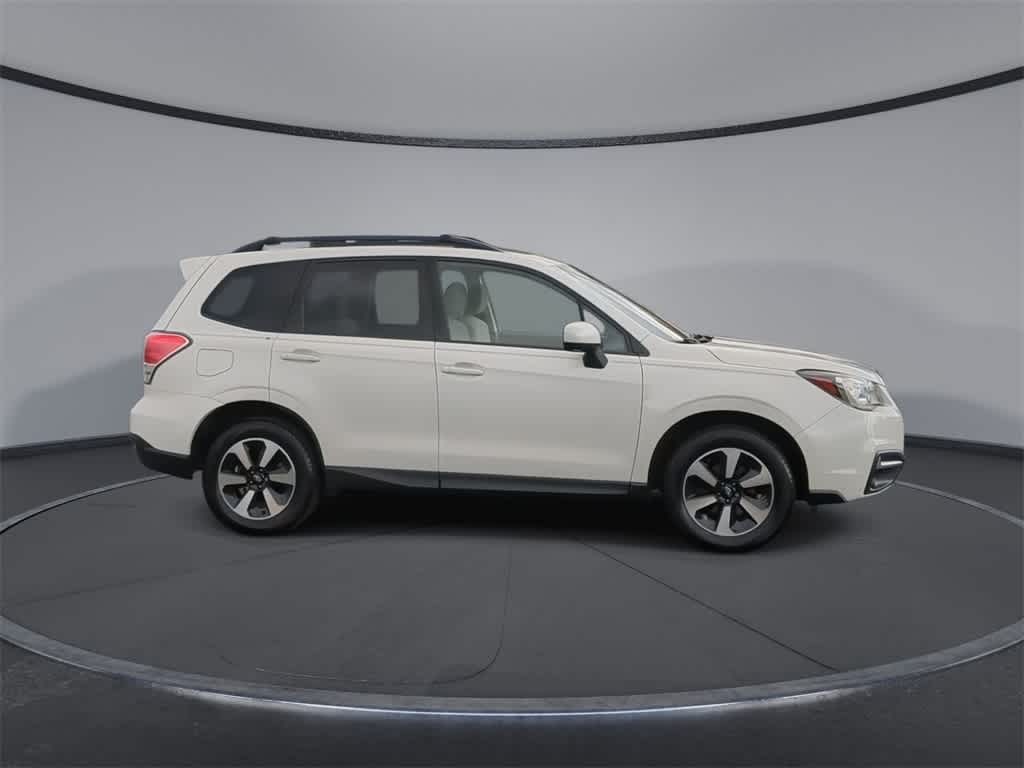 2017 Subaru Forester Premium 9