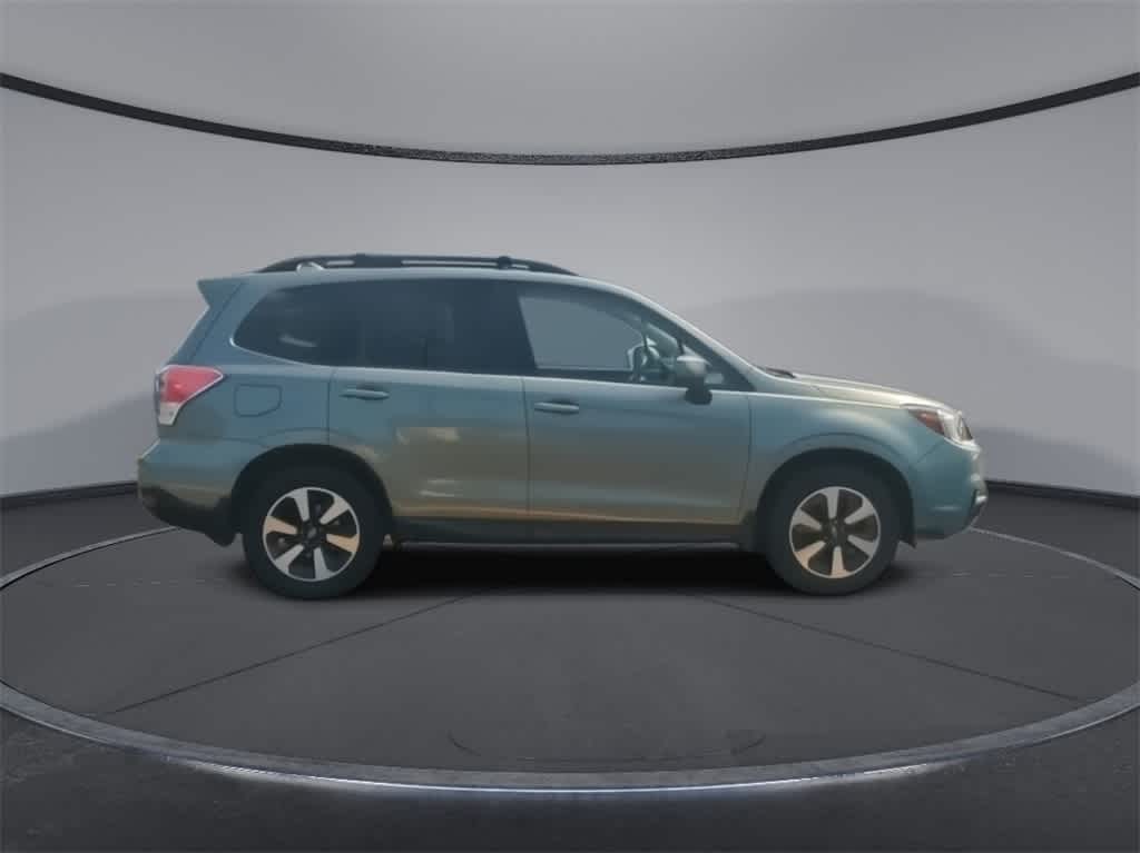 2017 Subaru Forester Premium 9