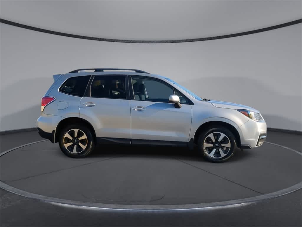 2017 Subaru Forester Premium 9