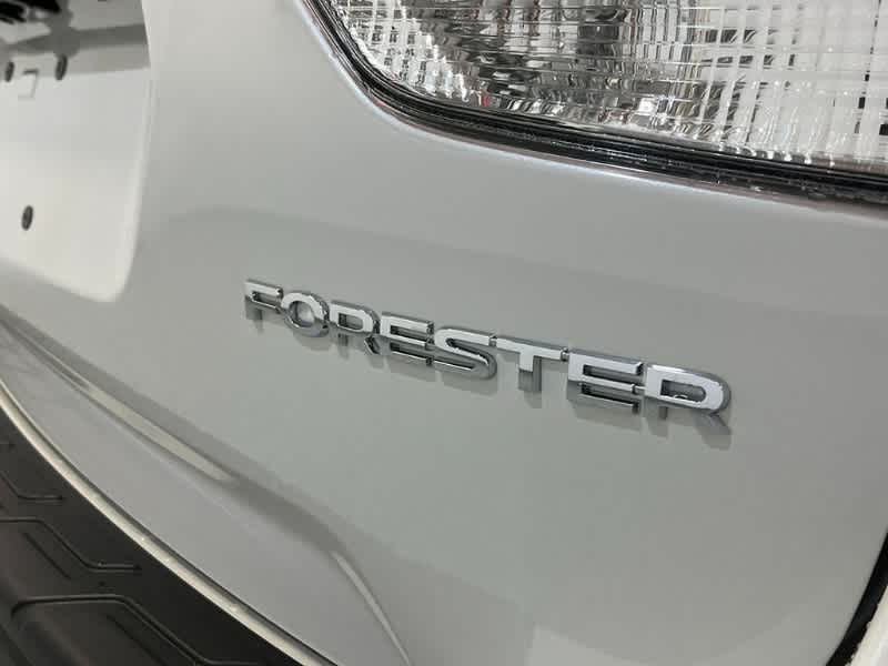 2024 Subaru Forester Premium 10