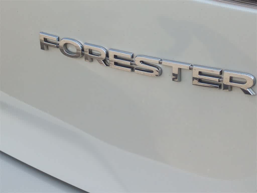 2021 Subaru Forester BASE 12