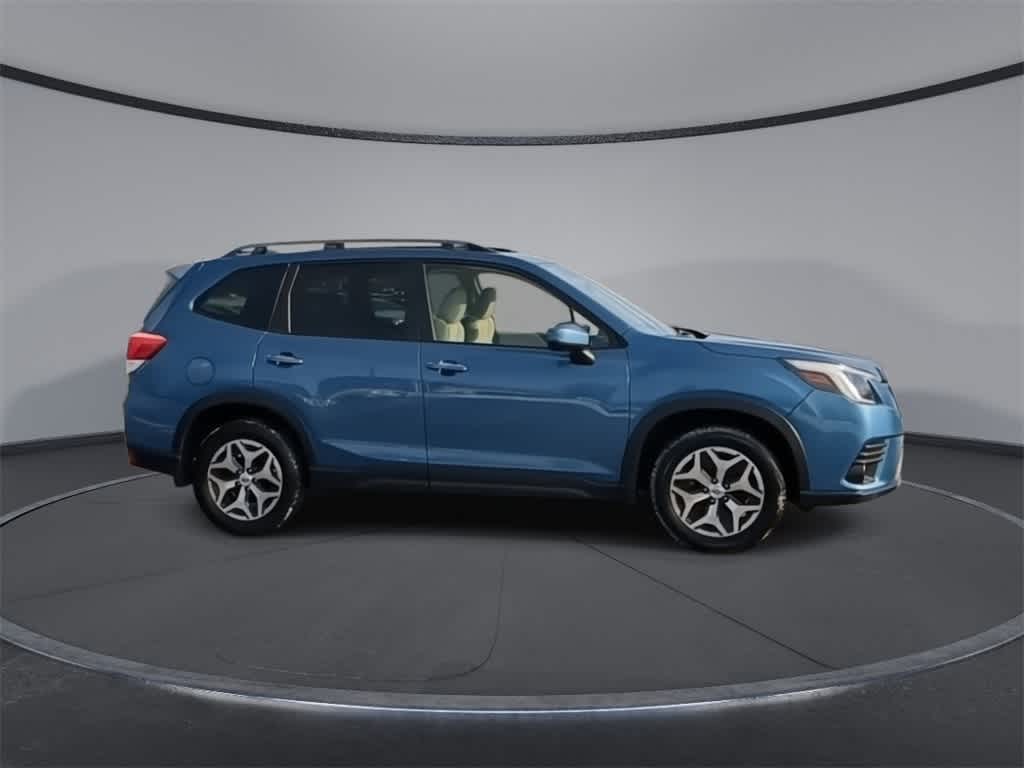 2022 Subaru Forester Premium 9