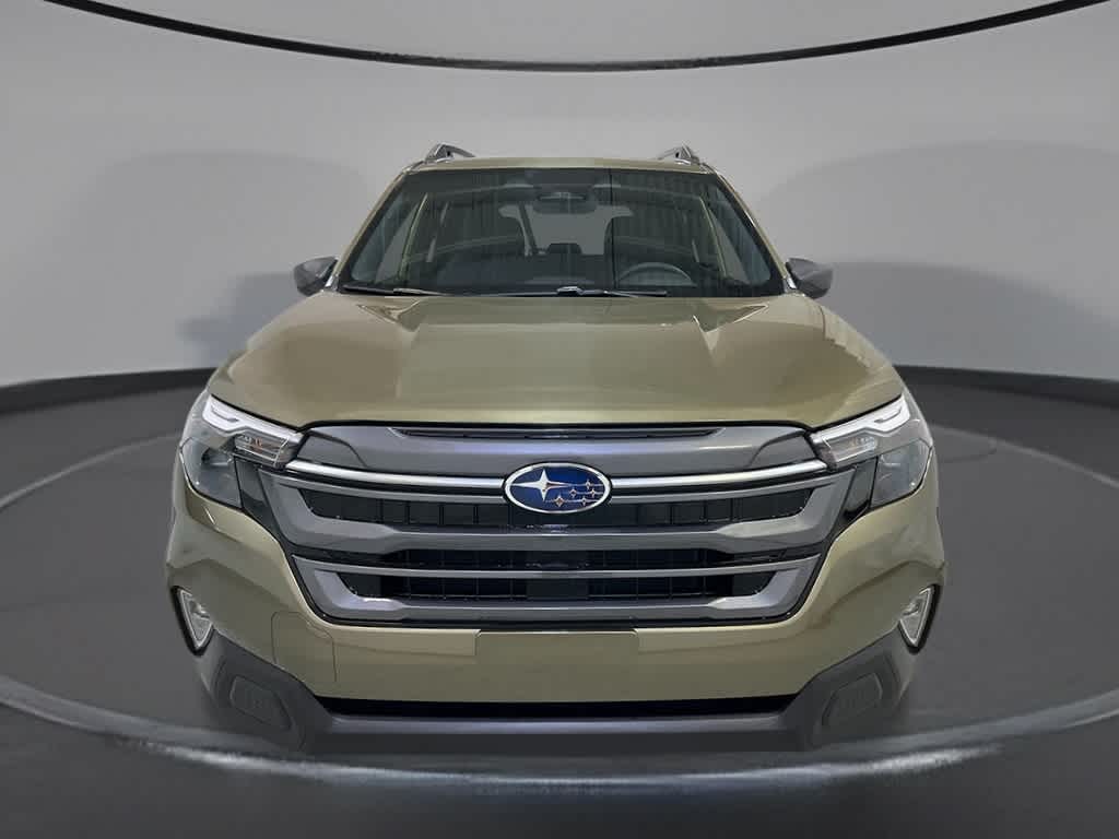 2025 Subaru Forester Premium 8