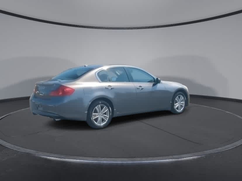 2013 INFINITI G37 x 8