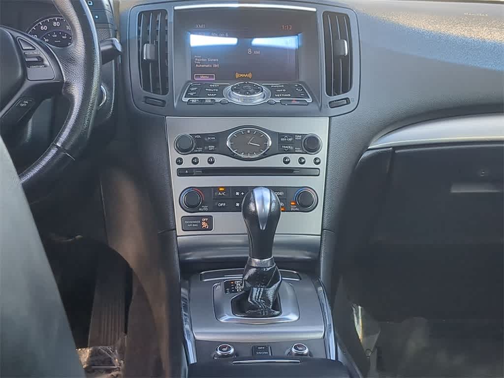 2013 INFINITI G37 x 30