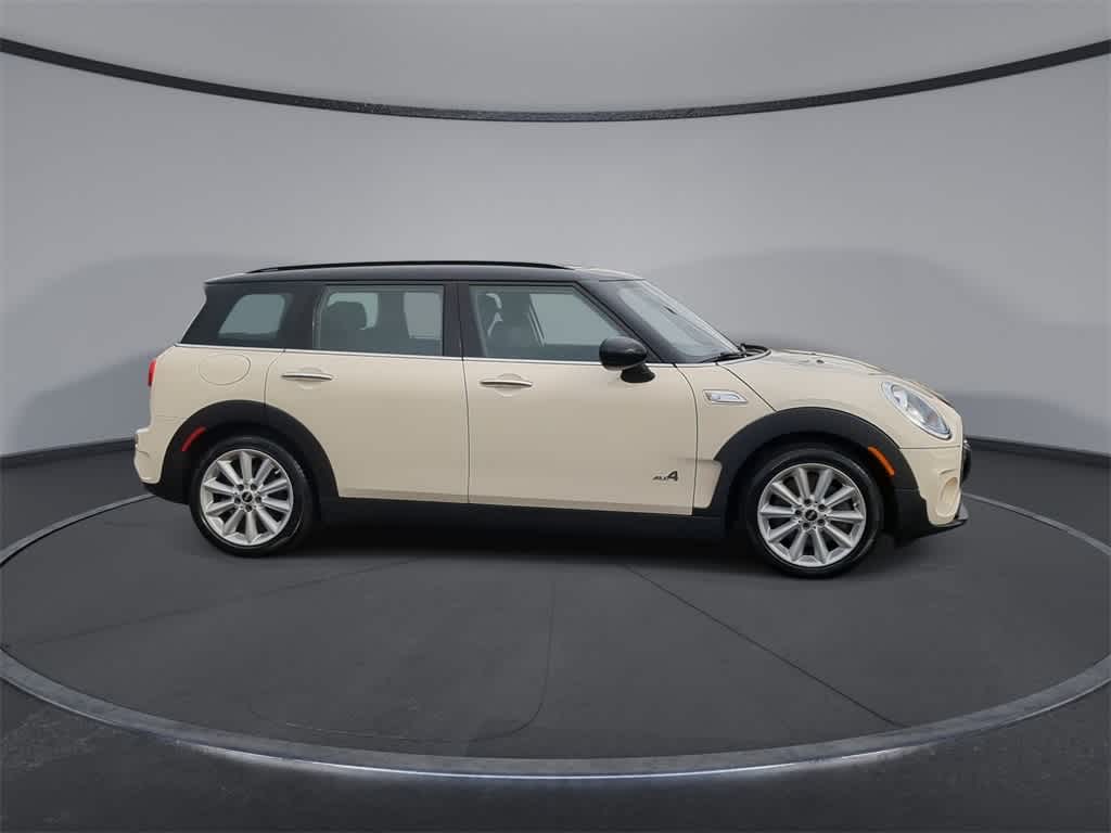 2017 MINI Clubman Cooper S 9