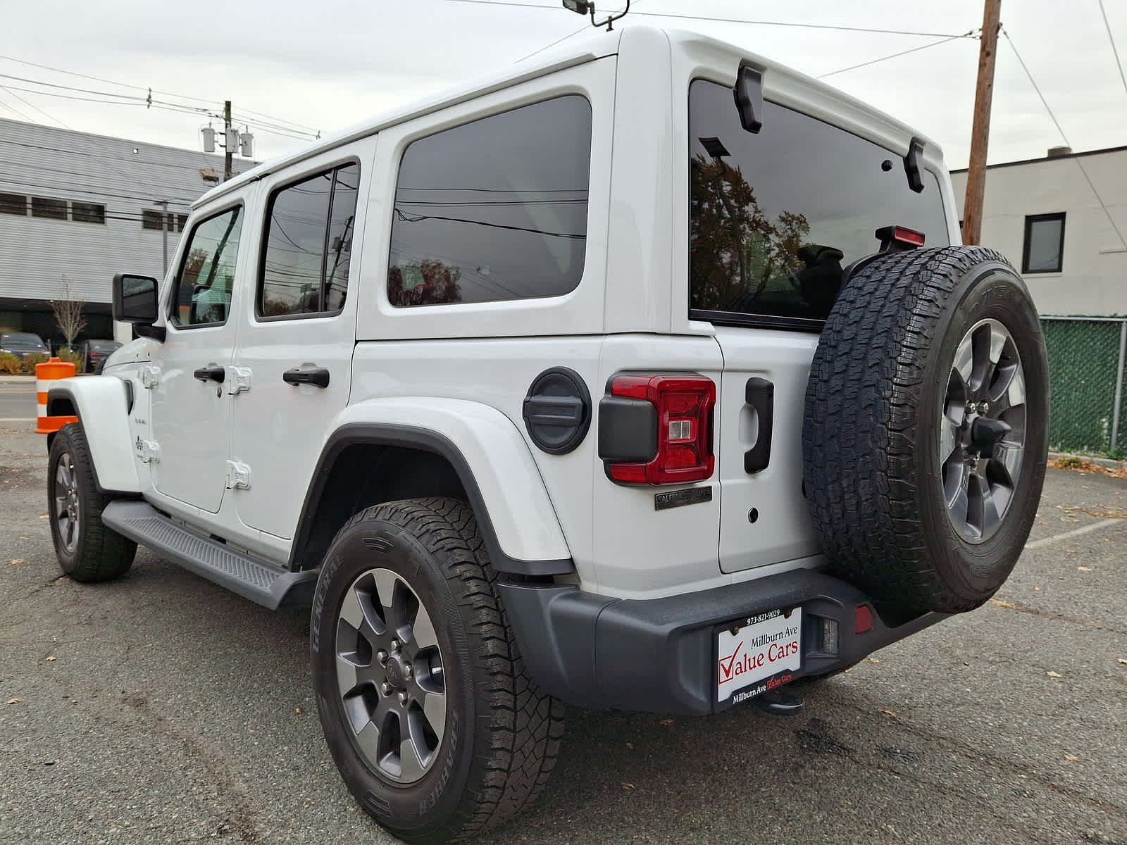 2018 Jeep Wrangler Unlimited Sahara 18