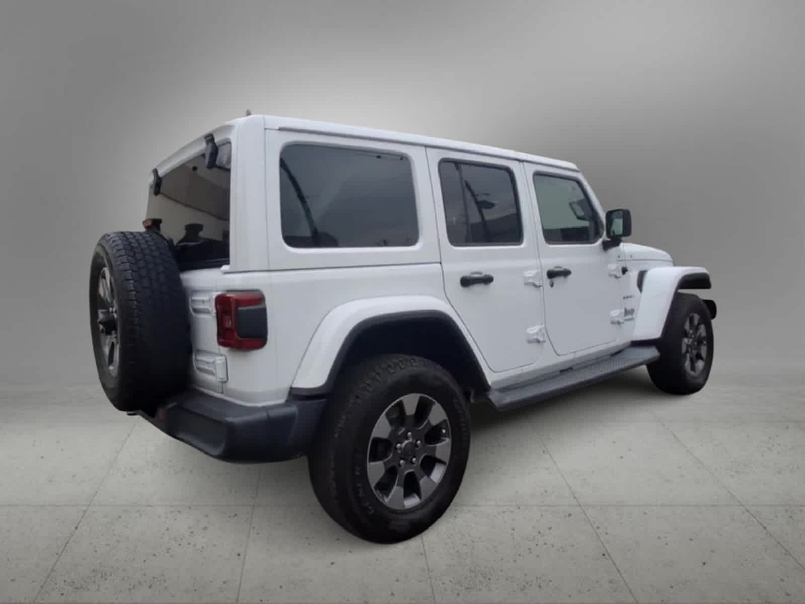 2018 Jeep Wrangler Unlimited Sahara 8